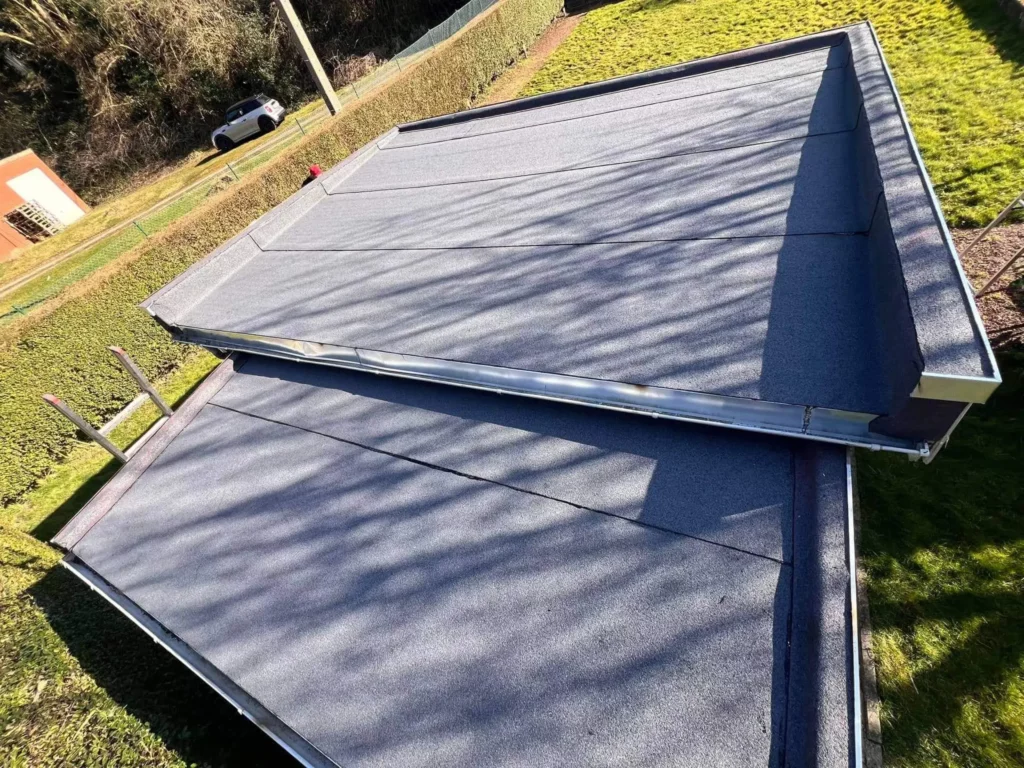 Petit chantier de 2 toitures plates après intervention | CBA Construct